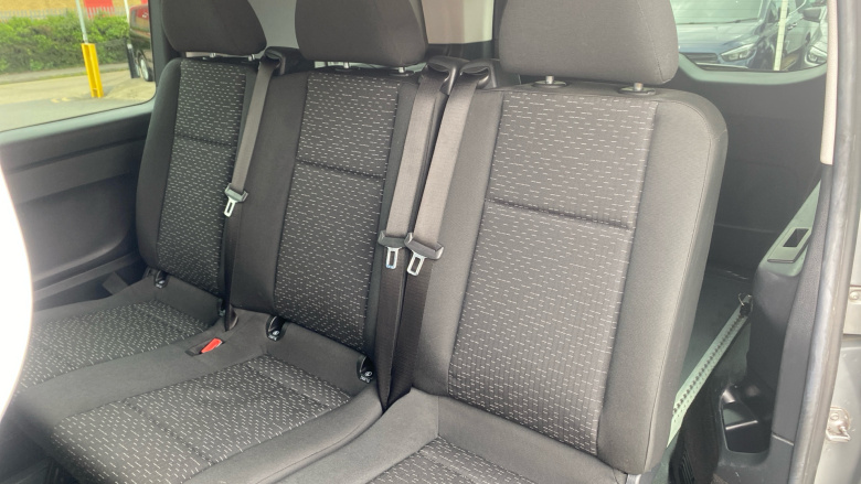 Mercedes-Benz Vito L2 Diesel Rwd 116CDI Premium Crew Van 9G-Tronic